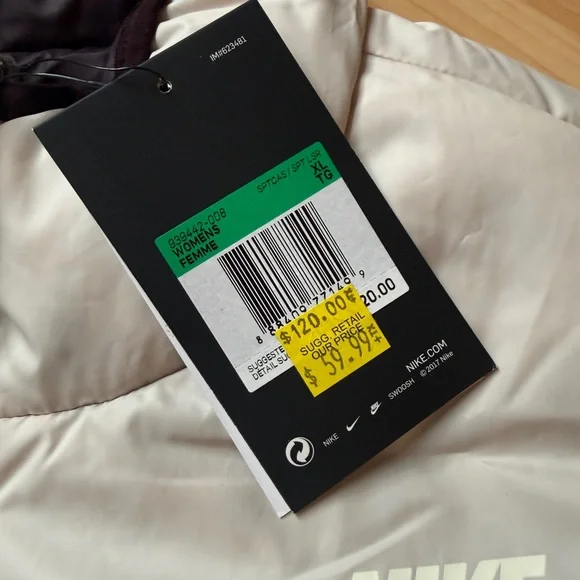 Nike Reversible Puffer Vest in Dark Purple and Light Gray - Picture 3 of 5